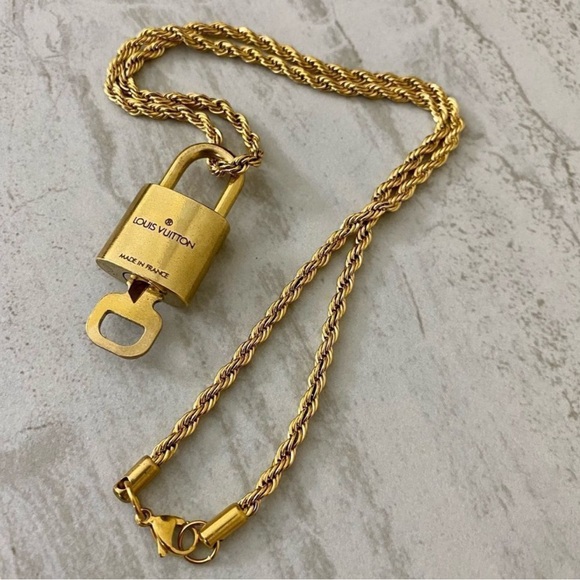 Louis Vuitton Lock 🔒 on Gold Tone Necklace - Picture 4 of 5